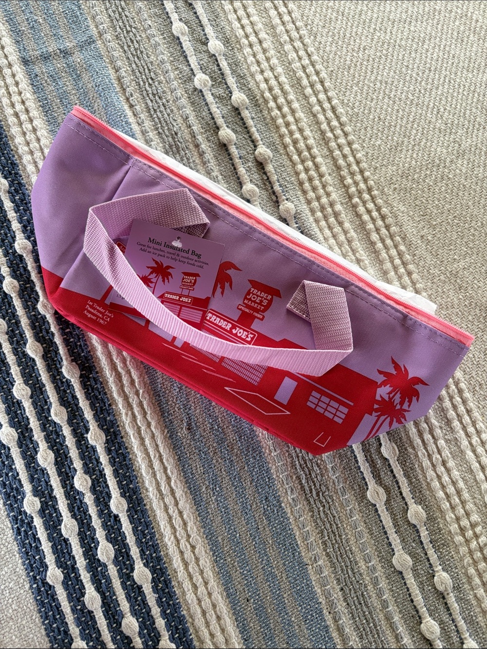 Trader Joe's 2026 Fun Summer Series Insulated Mini Tote Bag Lavender Pink NWT - Picture 7 of 7